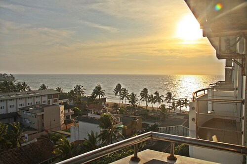 Beach Luxury Apartment in Srilanka
furnished apartment opposite Mt Lavinia beach