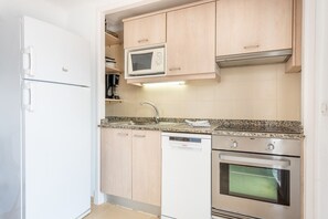 Fridge, microwave, oven, stovetop - Sa Caseta 3 - Porto Petro (Porto Petro)