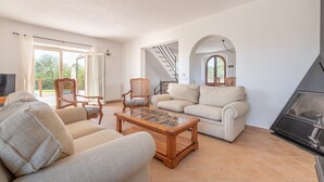 TV, fireplace, DVD player - Finca Sa Punta - Portocolom (Portocolom)