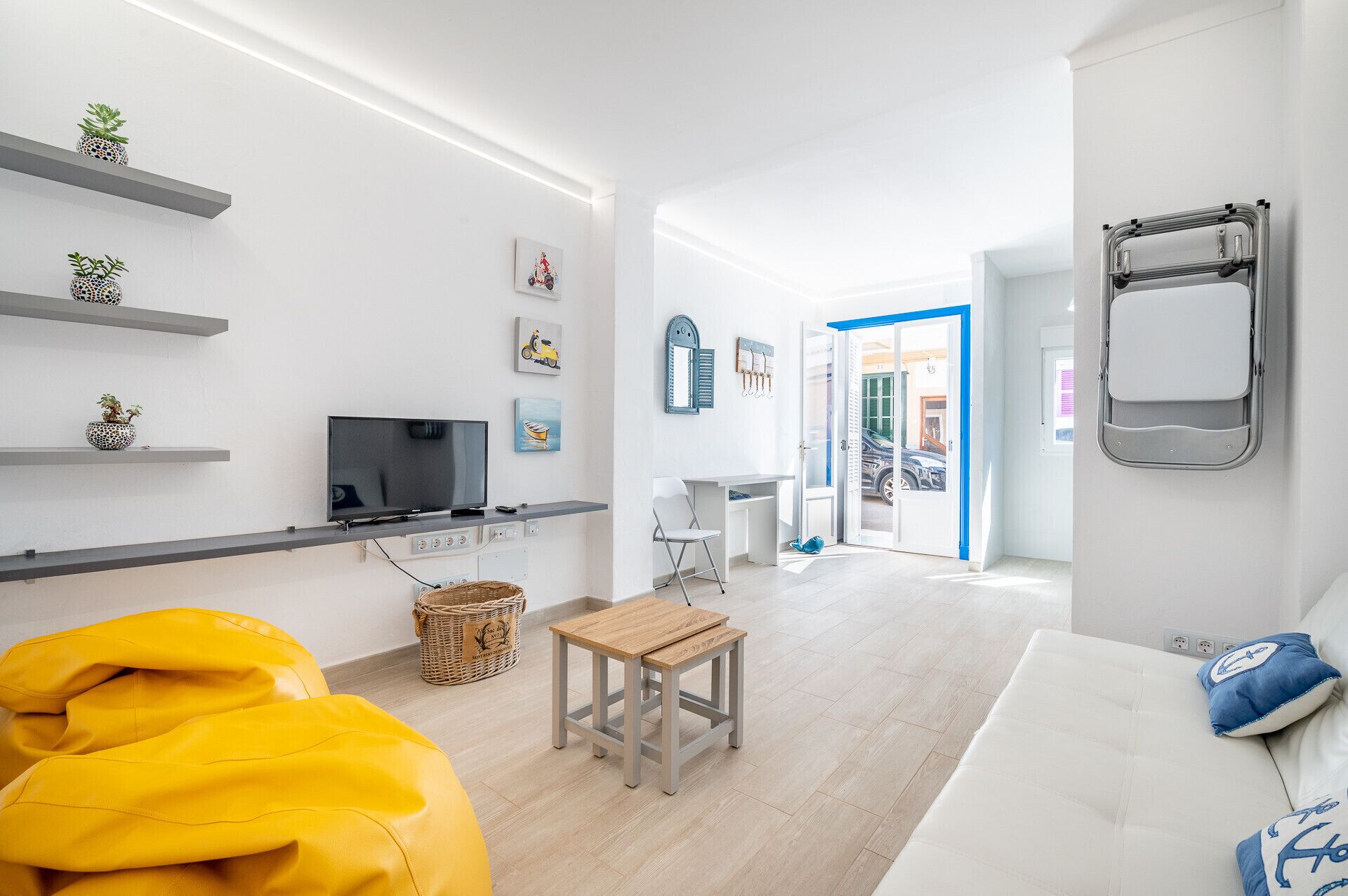 2 slaapkamers, een strijkplank/strijkijzer, gratis wifi, beddengoed