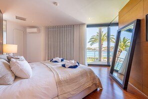 4 bedrooms, iron/ironing board, free WiFi, bed sheets - Villa Sa Bateria - Portocolom (Portocolom)