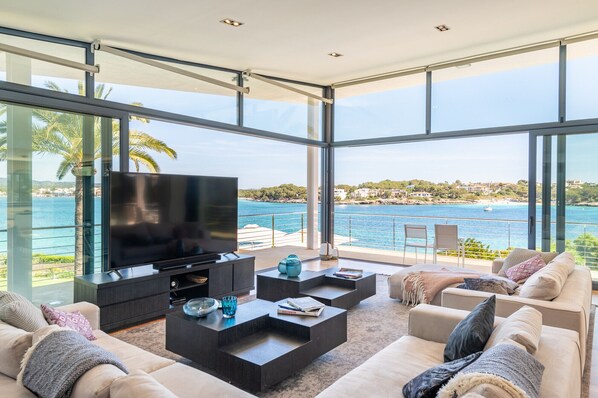 TV - Villa Sa Bateria - Portocolom (Portocolom)