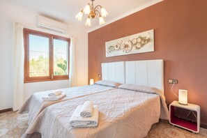 2 habitaciones, tabla de planchar con plancha y wifi gratis 