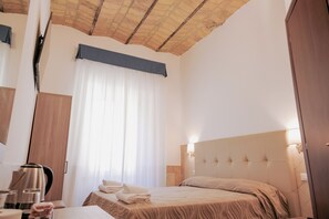 Free WiFi, bed sheets - Hotel Alex Square (Rome)