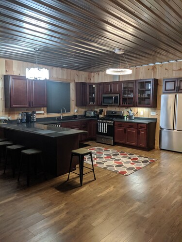 New house near Lake Erie with easy access to the Islands.