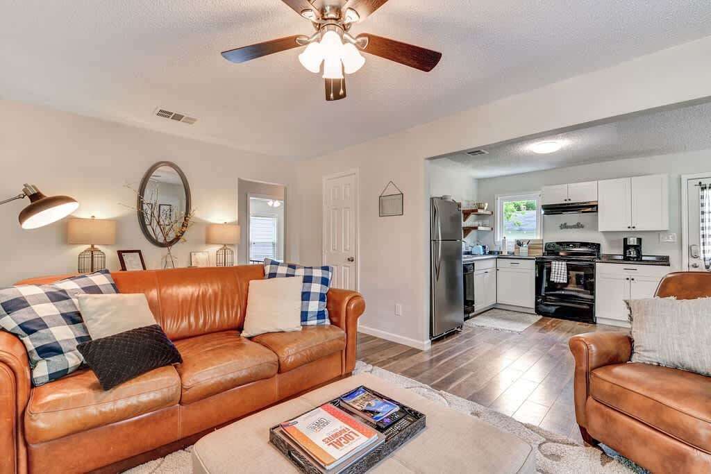 Una televisión, una oficina