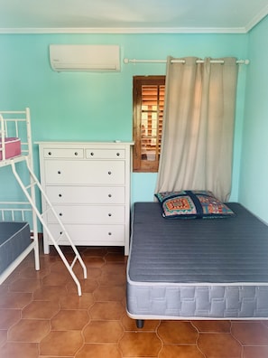 5 bedrooms, iron/ironing board, travel cot, free WiFi