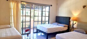 Habitación familiar | Edredón y wifi gratis 