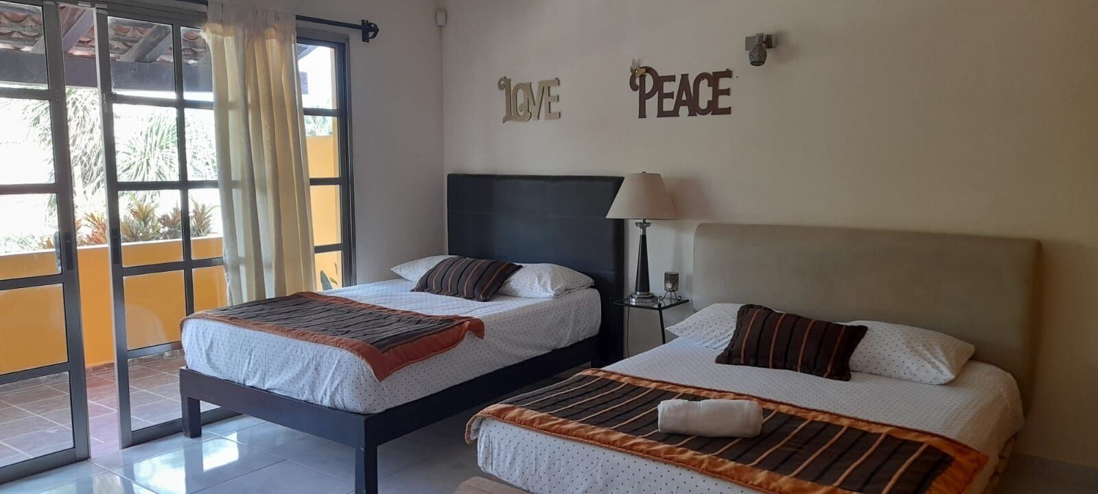 Photo - La Maison BLEUE