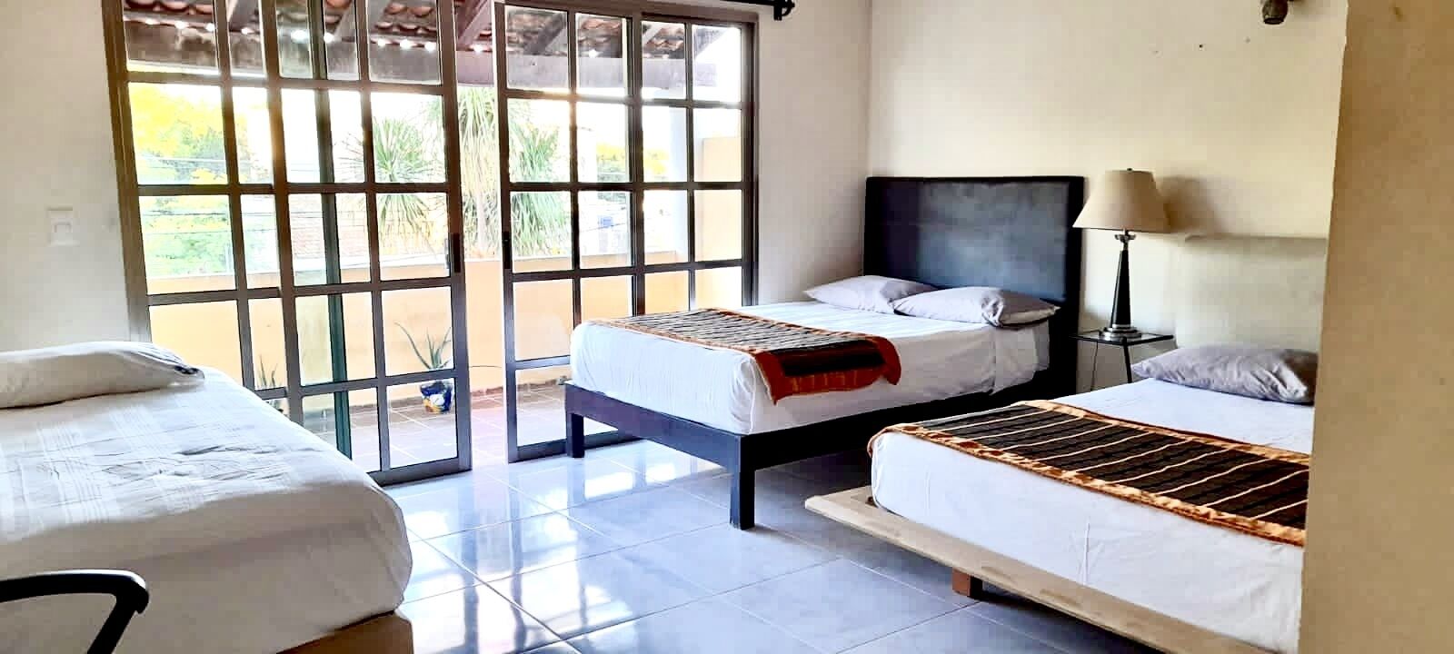 Photo - La Maison BLEUE