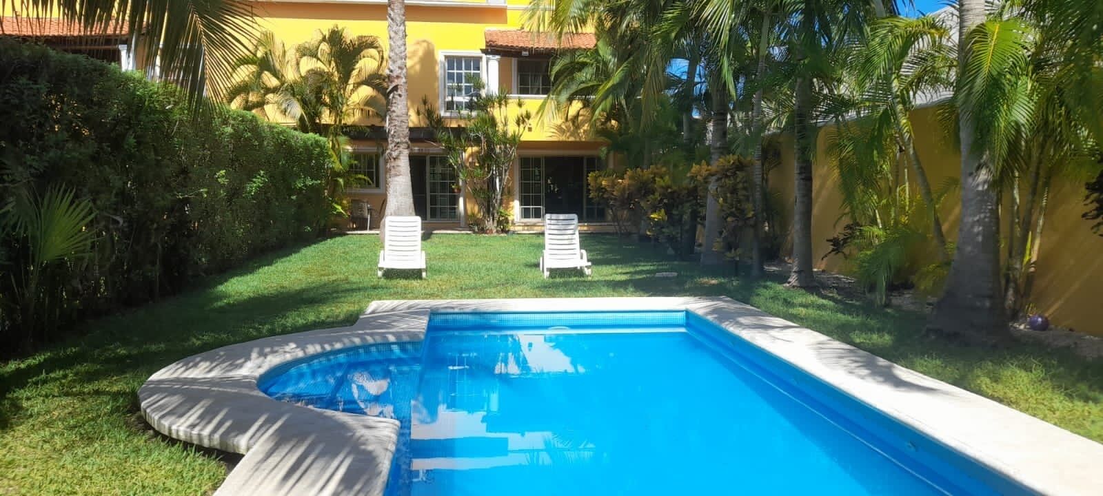 Photo - La Maison BLEUE