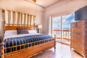 Panoramic Villa | Premium bedding, in-room safe, individually decorated - Lighthouse Beach Villas (San Pedro)