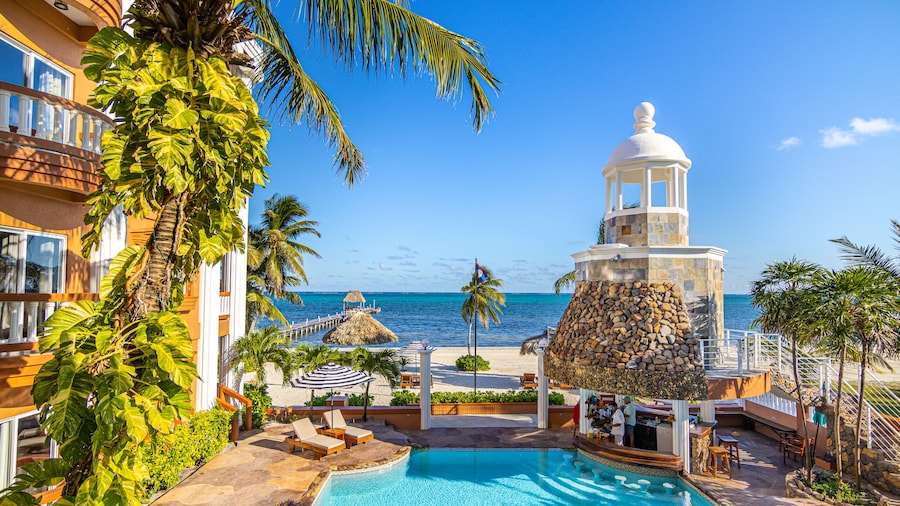 Lighthouse Beach Villas