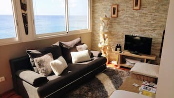 Suite Romantis | 1 kamar tidur, seprai premium, busa memori, dan brankas