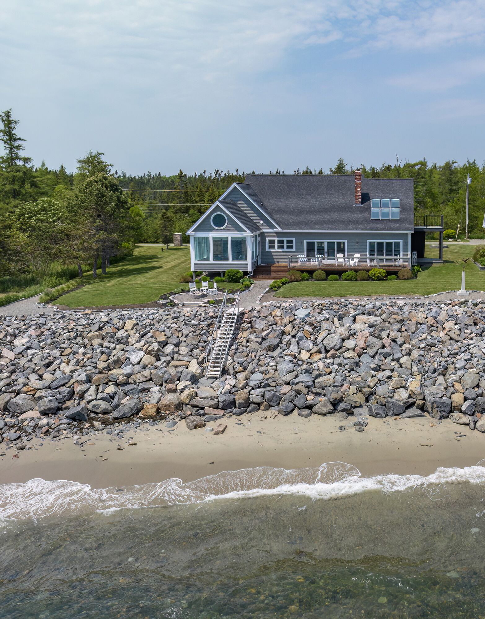 Enjoy Fall in Maine:  Waterfront Spacious Light Bright Home with Beach Access