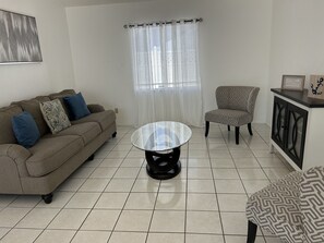Smart TV - Ed & Hilda's Centrally located, Spacious and Relaxing Retreat (Cape Coral)