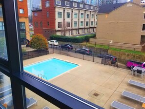 Pool - Spacious studio of Downtown Charlotte (Charlotte)