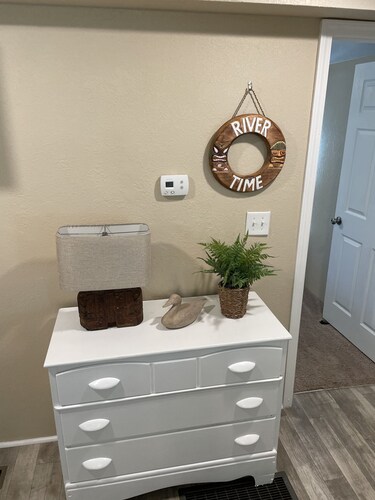 “Divers Inn” on The Rainbow River