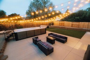 Terrace/patio - Luxury Downtown Getaway - Private 20ft Swim Spa (Cedar City)