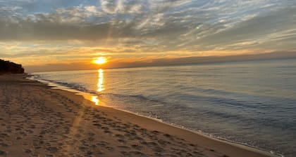 Moonlight Beach Bungalow 2 blocks to Lake Michigan beach!