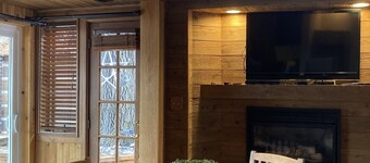 Romantic, Peaceful Getaway; Within 10 Mi of Mt. Rushmore & Custer State Park 