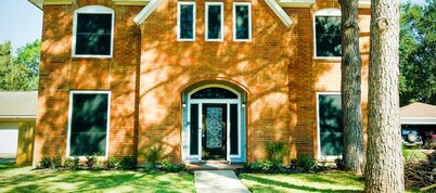 4Bdrm 2.5Bath 8Bed - Story North Houston