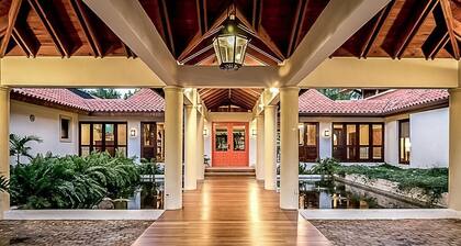 Amazing Villa with golf view