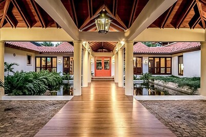 Amazing Villa with golf view