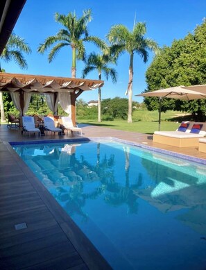 Outdoor pool, a heated pool - Amazing Villa with golf view (La Romana)