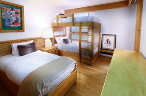 4 slaapkamers, een kluis op de kamer, gratis wifi