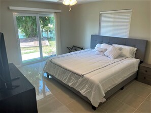 3 bedrooms, iron/ironing board, WiFi, bed sheets