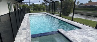 Cape Oasis 3/2 Remodeled pool home with spa