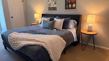1 habitación, tabla de planchar con plancha, wifi gratis y ropa de cama