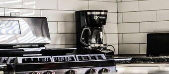 Freedom Island House - Modern and New