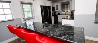 Freedom Island House - Modern and New