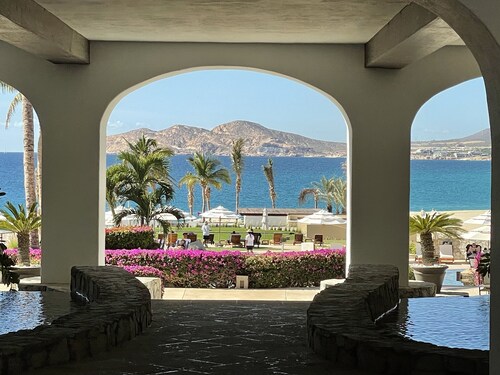 Beautiful, luxurious, quiet 1 bedroom home away from away