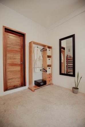 Family Room | Laptop workspace, free WiFi, bed sheets - Hostal Del Jaguar  - Hostel (Tulum)
