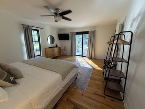 3 bedrooms, iron/ironing board, free WiFi, bed sheets - Ivy Kirk Cottage in the Village of Pinehurst (Pinehurst)