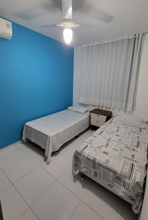Apartamento família, várias camas, suíte, ao lado da piscina | 3 quartos, Wi-Fi de cortesia, acesso para cadeiras de rodas