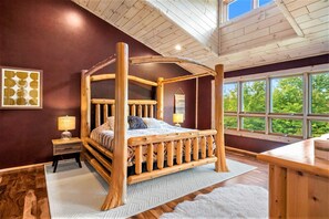 5 bedrooms, iron/ironing board, free WiFi, bed sheets