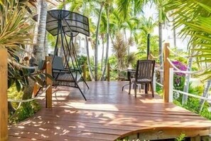 Outdoor dining - Shore to Please - Large Studio Condo with Patio (The Bight Settlement)