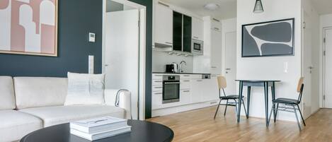 Fernseher, Stereoanlage