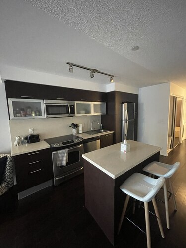 Heart Of Downtown 1BR/2BA