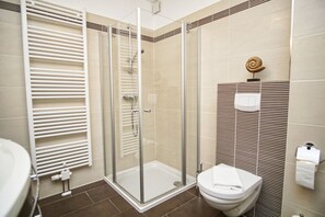 Regadera y secadora de cabello 