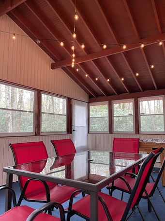 Dining. Entire Cozy Pocono Chalet with fireplace, Firepit BBQ and games