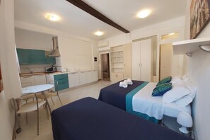 Unclassified image, 3 of 14, button