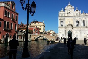 Image sans description, 4 de 12, bouton