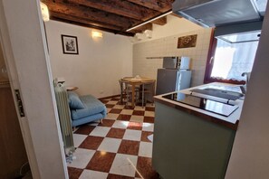 Imagen sin descripción, 5 de 18, botón