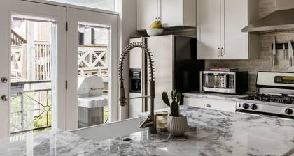 EAST VILLAGE 4-LEVEL-HOUSE WITH 5 BATHS & COVERED ATTACHED GARAGE