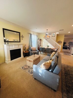 TV, fireplace, stereo